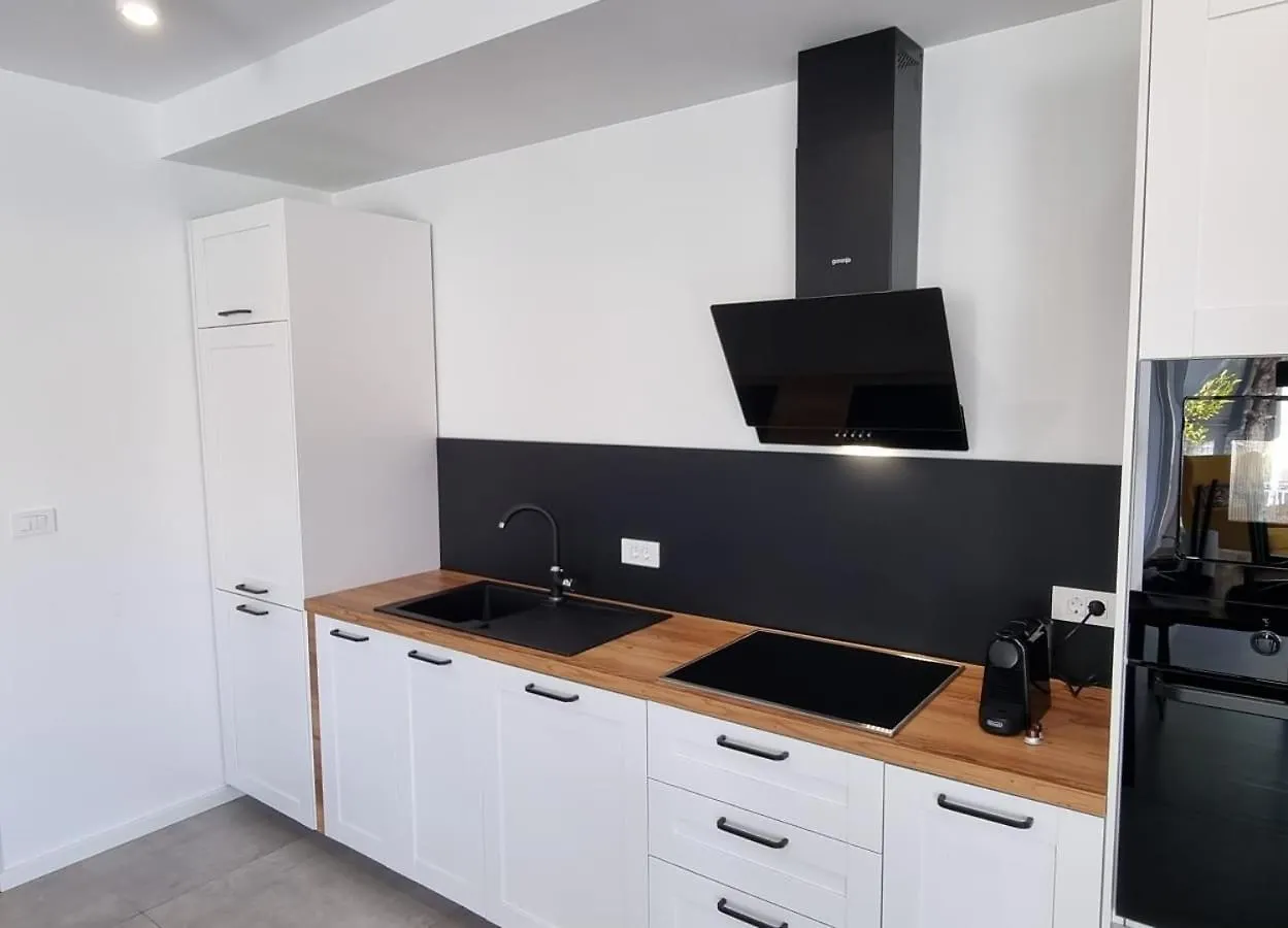 Seabreeze Luxury Apartments Njivice Croatia