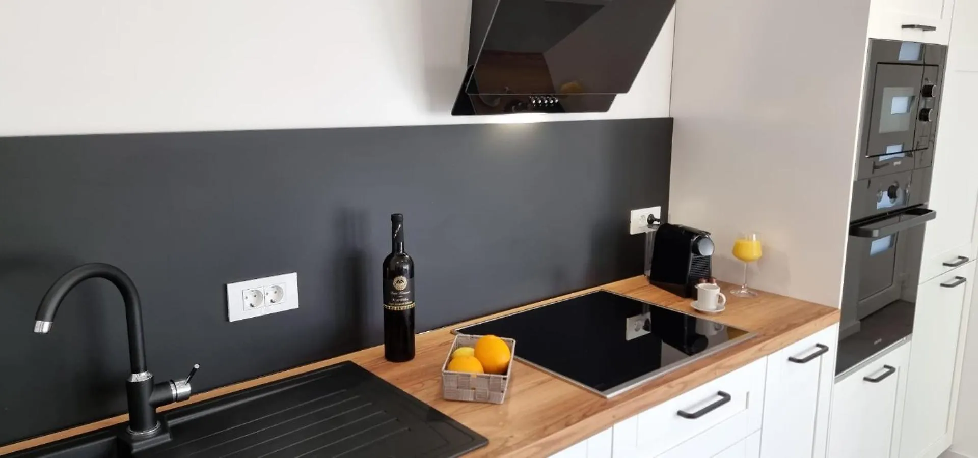 Seabreeze Luxury Apartments Njivice 0*,